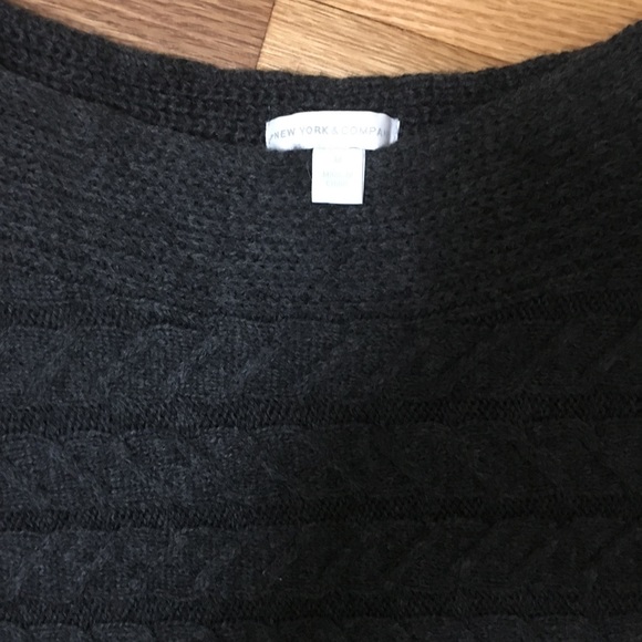 New York & Company grey sweater Size M - Picture 2 of 2
